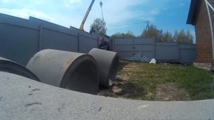Выгрузка ЖБ колец в Дмитрове. Как правильно выгружать ЖБ кольца.