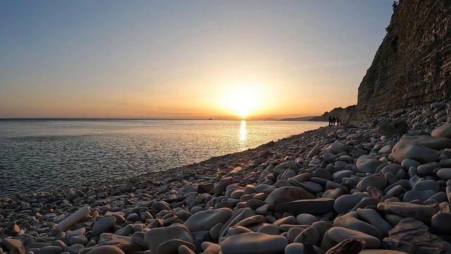 Закат на пляже в Сосновке, Геленджик, таймлапс. Sunset in Sosnovka, Gelendzhik, timelapse.