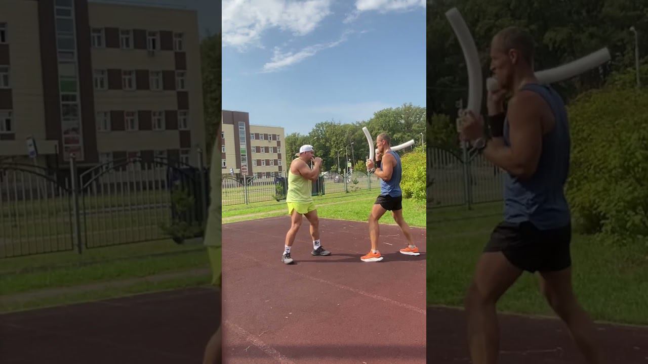 Тренировка с нудлами для отработки защитных действий в боксе | Отрабатываем нырки и уклоны от ударов