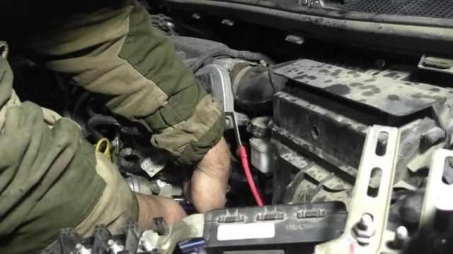 Замена пластикового термостата на алюминиевый Renault Megane 3 смотреть онлайн