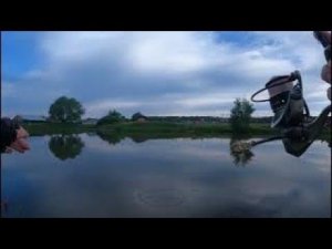 Ловля микроджигом окуни рвут из рук спиннинг на малой реке