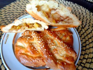 Булочки завитушки с яблоками и корицей. Нарядная булочка с сочной и ароматной начинкой.