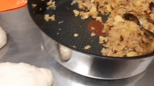 Пирожковое тесто  очень вкусное, 25 крупных пирожков