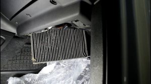 Замена фильтра салона на АУДИ Q7 2008 AUDI Q7 3,0 дизель