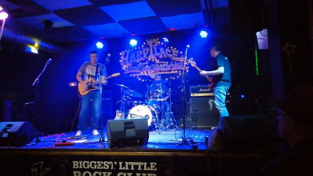 D.O.O. - Rockabella & Leo Fender su..sretne Kawasaki Ninje live Hard place 06 2019 смотреть онлайн