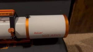 Askar 103 APO boring old dumb unboxing