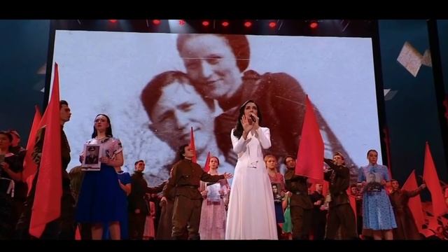 ПОЗОР НА ВСЮ СТРАНУ! ГАНГСТЕРЫ НА ПЕРОВОМ КАНАЛЕ 9 МАЯ! смотреть онлайн