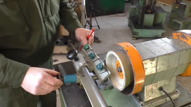 Устройство для заточки ножей фуганка