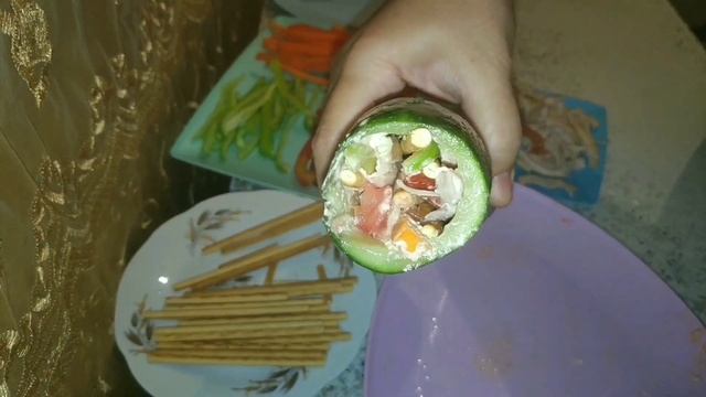 ?SUŞİ.Yeni.Dairəvi salat\SUSHI.Super salat\СУШИ.Вкусный салат\SUŞİ.Deyişik salata\Sushi.Runder Sala смотреть онлайн