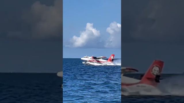 Preparing to take off #maldives #seaplane #twinotter #flight #ocean #flighttakeoff