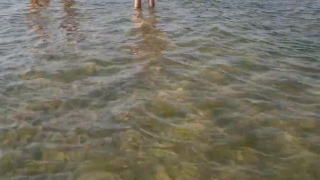 #АНАПА ПЛЯЖ ДЖАМАЙКА. ЛЮДЕЙ ЕЩЁ МНОГО. МОРЕ ПРОХЛАДНЕЕ. смотреть онлайн