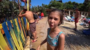 Испания #14 - Обзор аквапарка PortAventura, Салоу. Стоит ли идти в Caribe Aquatic Park?