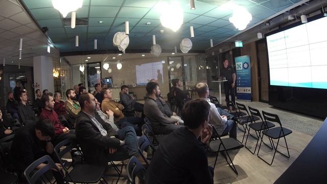 Adam Wallek "Container security (...)" (Cloud Native & Kubernetes Warsaw Meetup) смотреть онлайн