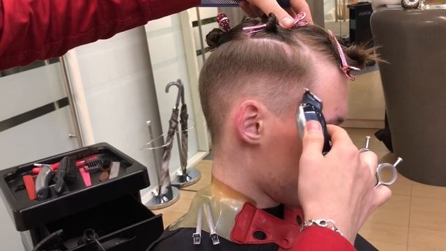 Как делать тушёвку прямыми и Филировочными ножницами смотреть онлайн