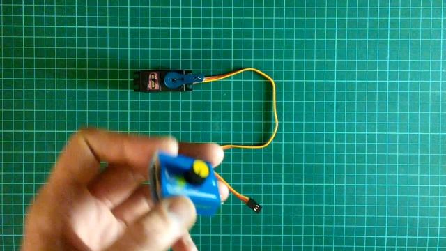 Сервопривод MG996R и игрушечные колеса