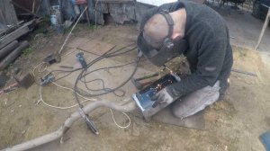 мерседес Е 210 .ремонт глушителя.