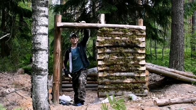 СТРОИТЕЛЬСТВО ИЗБУШКИ В ЛЕСУ!!!! ЗАКОНЧИЛ ЛИЦЕВУЮ СТЕНУ!!! смотреть онлайн