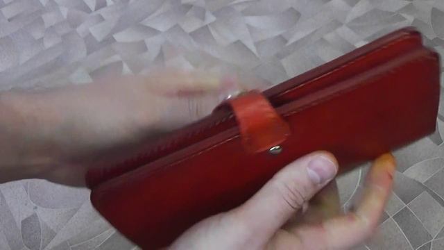 Женский кожаный кошелек в подарок. смотреть онлайн