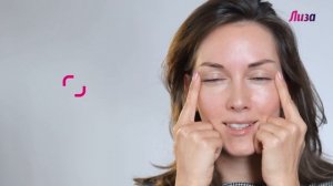 Фейсфитнес: как избавиться от отеков под глазами и привести мышцы в тонус: два легких упражнения