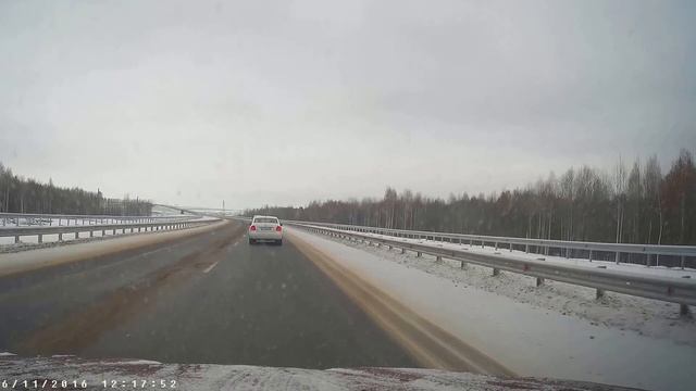 Едем по новому мосту через Каму смотреть онлайн