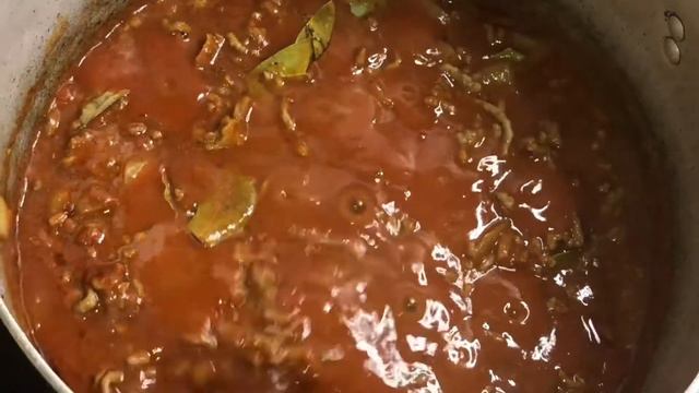 HOME-MADE SPAGHETTI BOLOGNESE | EASY RECIPE | COOK WITH ME смотреть онлайн