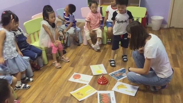 01 SPINNER GAME ESL смотреть онлайн