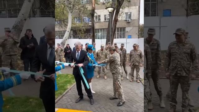 Посол США в Казахстане Роузблюм открыл Центр миротворческих операций НАТО в Казахстане.