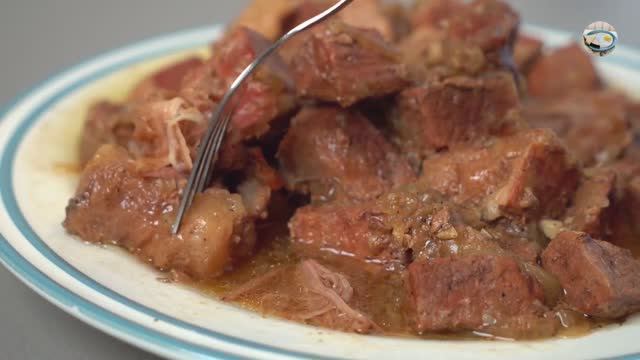 Томленая говядина. Мясо тает во рту смотреть онлайн