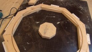 г. Сочи, с. Ермоловка, изготовление деревянного обода колеса телеги