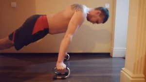 Трансформация тела за 30 дней.  Отжимания каждый день. Будет результат?