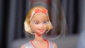 КУКЛА ПЛАВАЕТ САМА?? Обзор Barbie Swimming Champion 1999, Sydney 2000 Summer Olympics