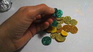 Елочные игрушки из обрезков фоамирана!