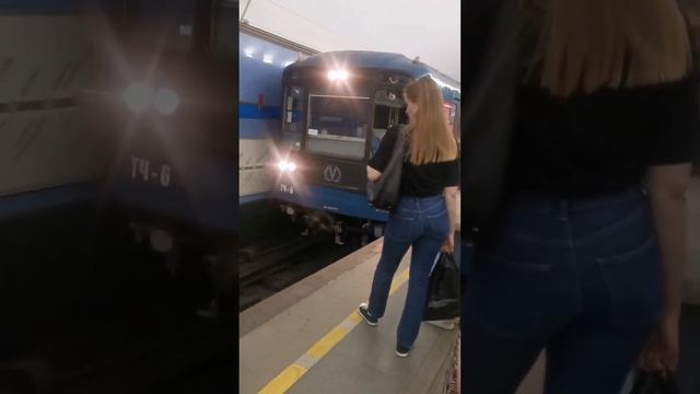 Метрополитен Санкт-Петербурга почти все составы смотреть онлайн