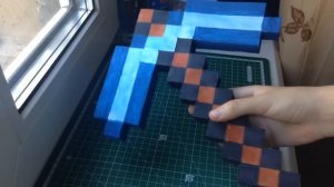 Бумажный Minecraft: Алмазная кирка