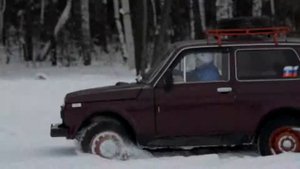 нива 21213 на снегу