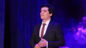 Умарчон Кобилов - "Ҳар гаҳе гирад хумори модарам, Хоҳарам бар хонаи ту меравам" ХАТМАН ГУШ КУНЕД!