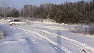 Ниссан Скайлайн v35 4 wd