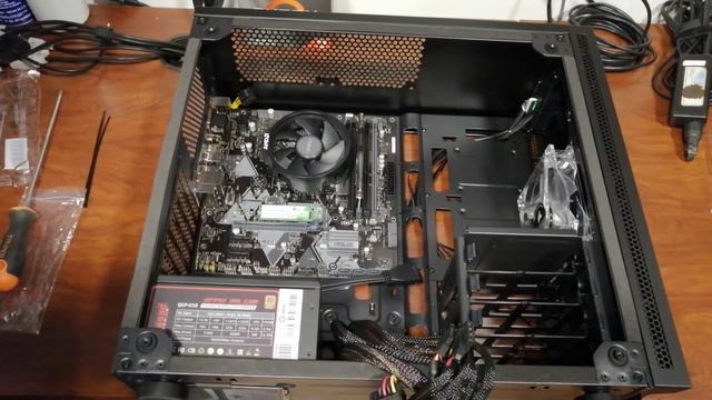 Ensamblando un PC con Ryzen 3 para un Bar karaoke смотреть онлайн