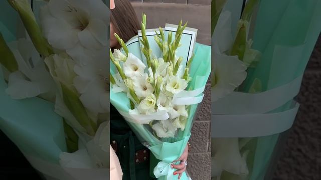 Доставка Цветов в Краснодаре. Букет гладиолусов