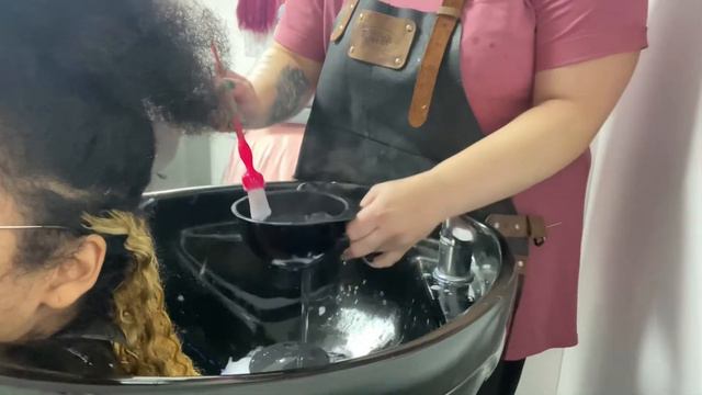 dying my 3C/4A natural hair blond // narcissa malfoy style 💆🏽♀️✨ смотреть онлайн