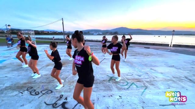 La bachata - Manuel Turizo смотреть онлайн