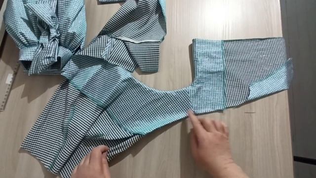 Универсальная технология пошива платья. Горловина без воротника, рукав, молния.