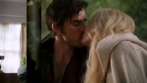 Эмма и крюк*Но ты ушёл туда где небеса*