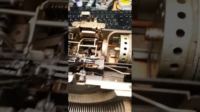 Optima M100 Оптима М100 пишущая печатная машина смотреть онлайн