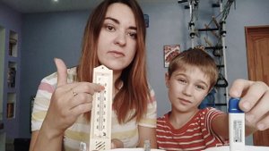 Измеряем температуру тела, воды, воздуха. Ставим опыт с измерением температуры.