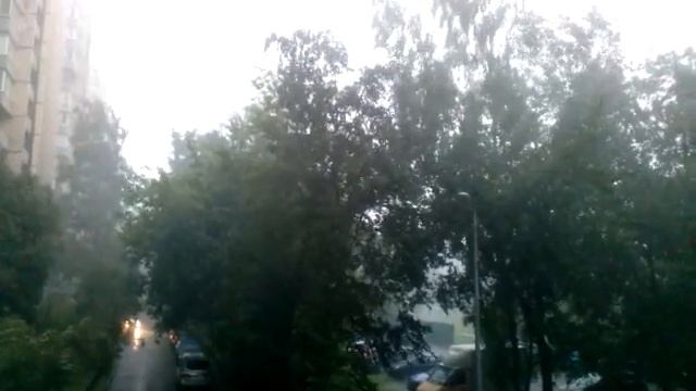 Ураган Зельта за окном))СПб 12.07.2022г. смотреть онлайн