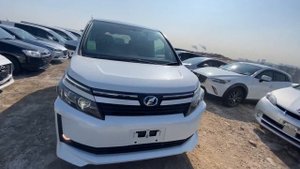 Toyota Voxy 2014 год, 1.8 Гибрид? комплектация «Hybrid V» аукцион ТАА, 4 балла✅