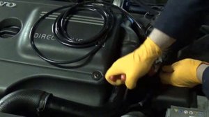 Volvo S70 TDI, replacing and testing turbo vacuum lines. D5252T 850 V70 S80 2.5D