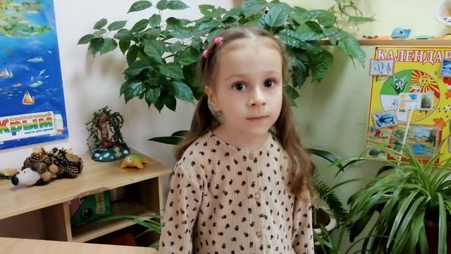 Капула Влада читает произведение Лидии Огурцовой "Морюшко-море прозрачное" (Симферополь, 5 лет)