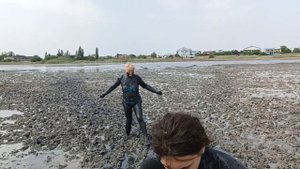 Мажемся грязью уже второй год Кожа говорит спасибо Должанские грязи Лебединое озеро